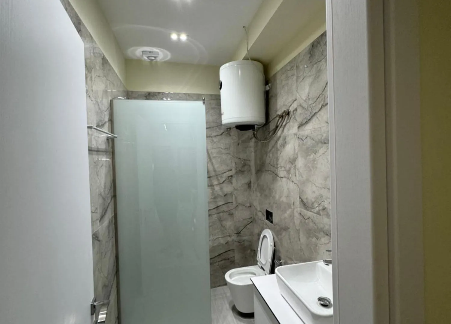 Nino Apartment Sarandë 0*,